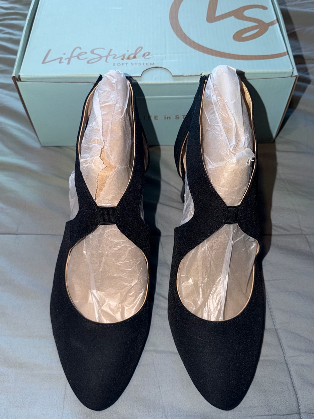 Life Stride Black Giovanna Pump